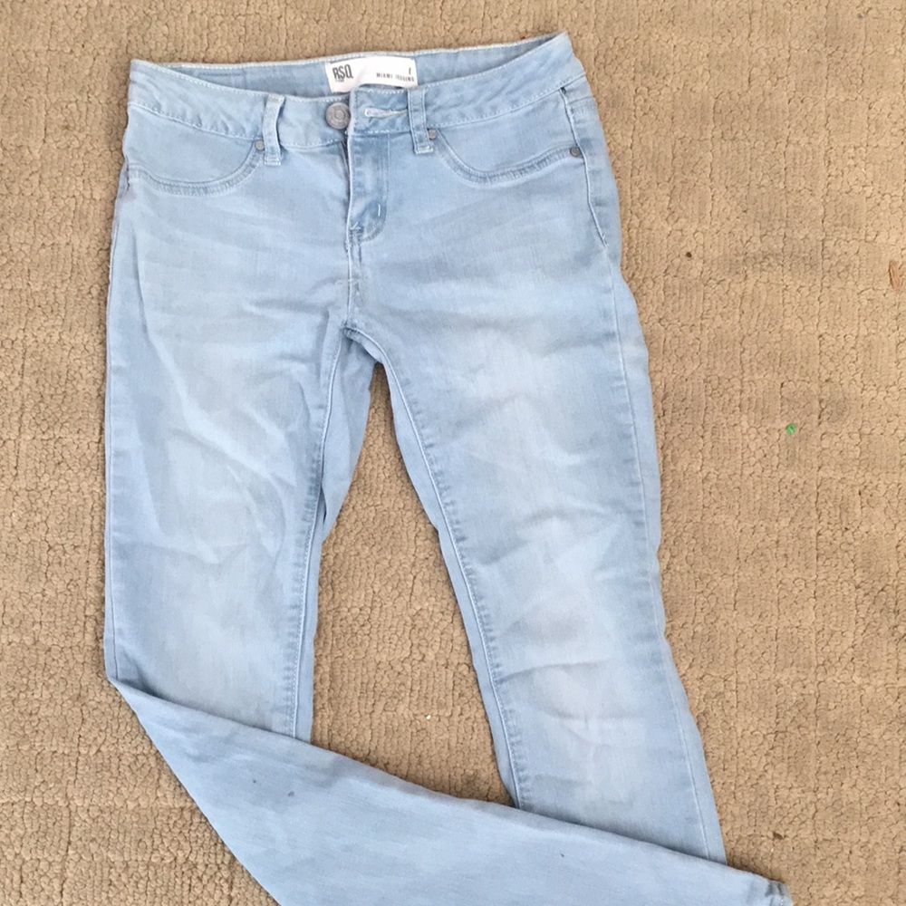 Tilly’s light wash straight skinny jeans